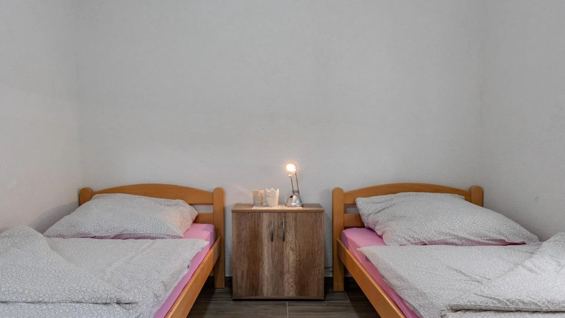 Apartments Tusla فير كرواتيا
